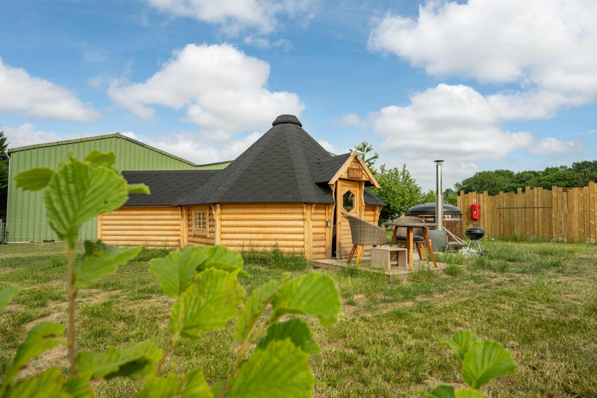 Logements Insolites A La Ferme - Yourte, Kota Ou Pod Farbus Quarto foto